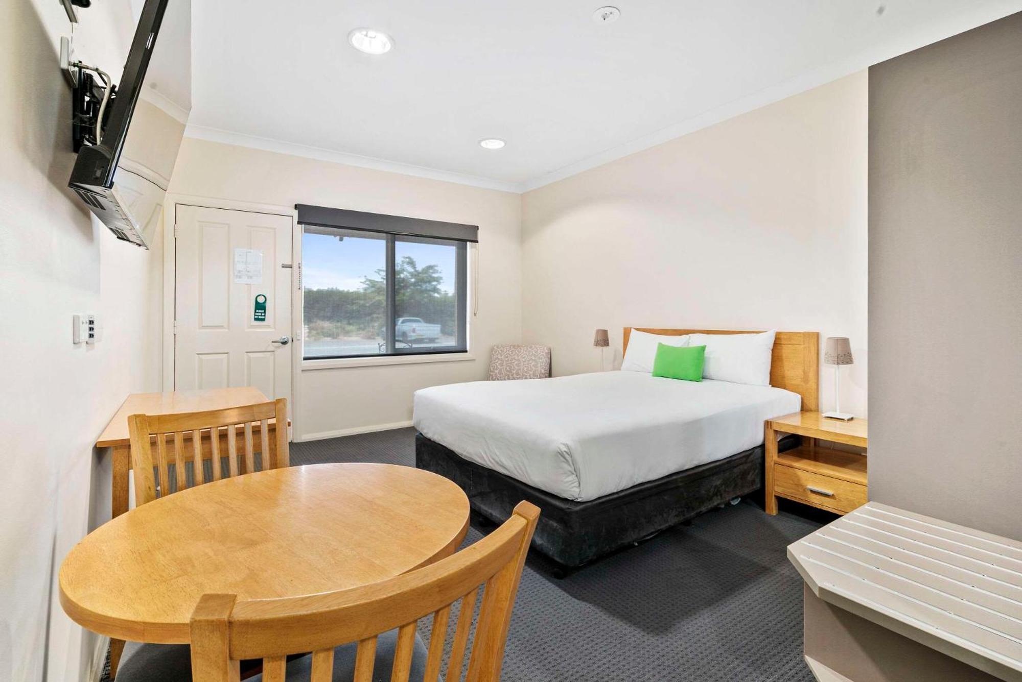 Comfort Inn Bishops Lodge Хэй Экстерьер фото